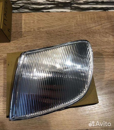 Указатель поворота Фольксваген Passat B4