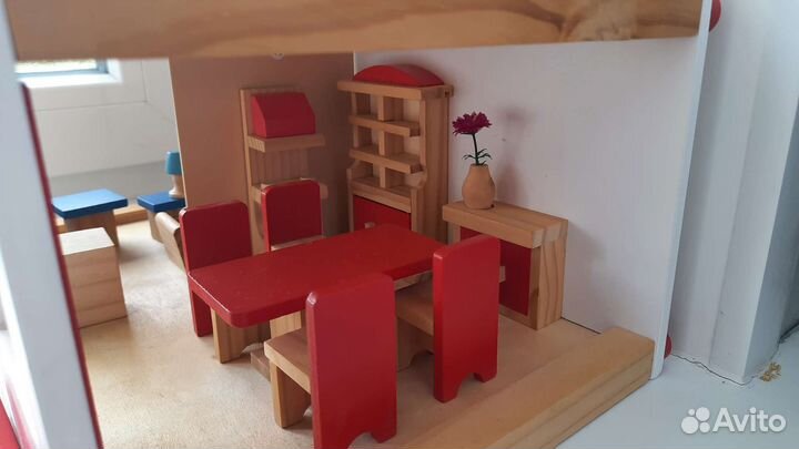 Кукольный домик