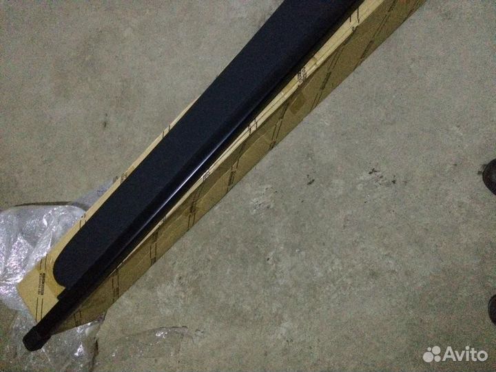 Шторка багажника