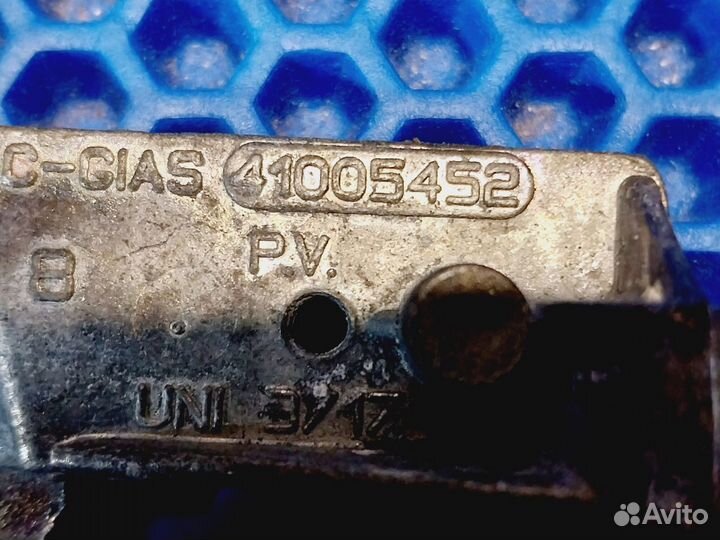 Петля люка стиральной машины Candy 41005451