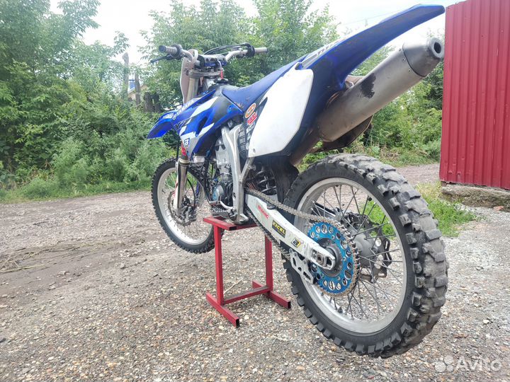 Продаю кроссовый мотоцикл yz450f 2008 год