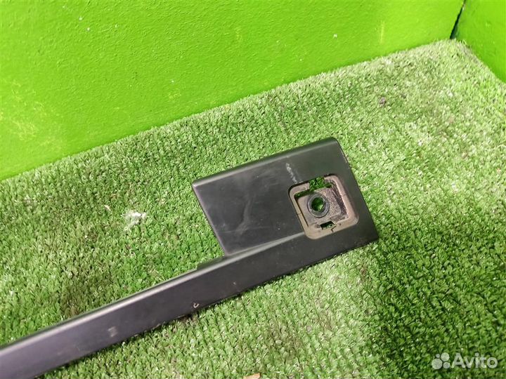 Молдинг лобового стекла левый Honda CR-V 3 (RE) 2