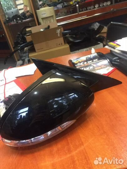 Зеркало заднего вида правое Mercedes-Benz W221