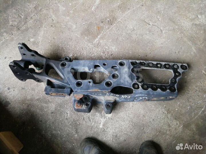 Кронштейн усилителя переднего бампера A9603102890