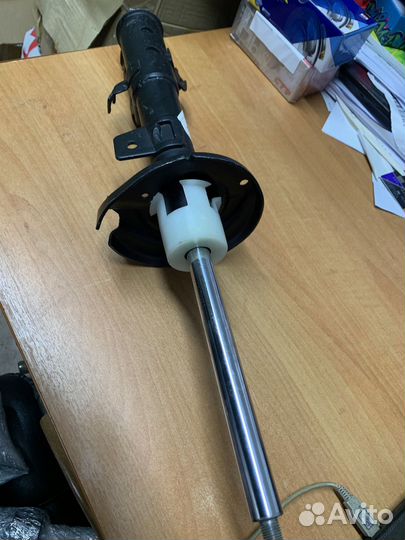 Амортизатор передний газовый Ford Fiesta