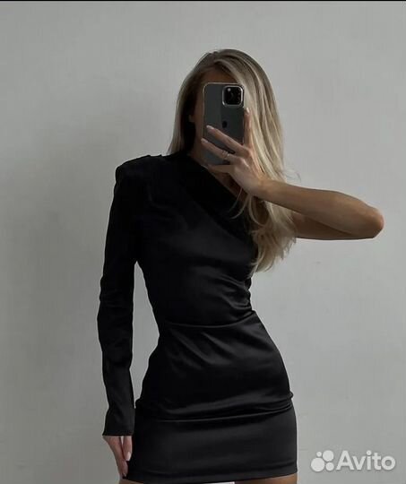 Черное платье