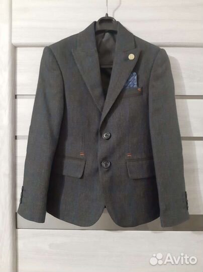 Школьный костюм