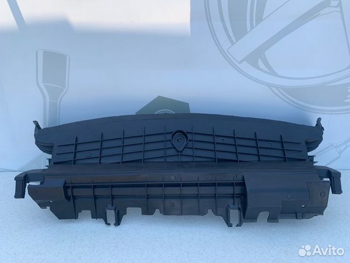 Дефлектор радиатора нижний Mercedes E W212