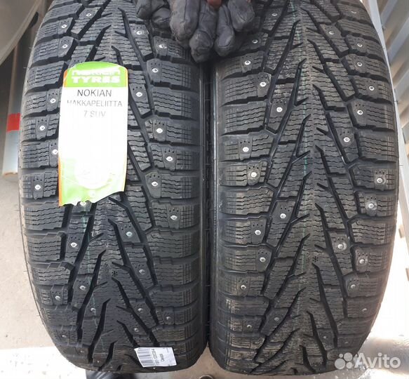 Nokian Tyres Hakkapeliitta 7 SUV 265/50 R20 111T