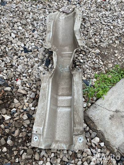 Теплоэкран глушителя Skoda Fabia 2