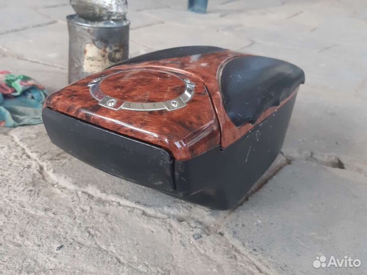 Подлокотник