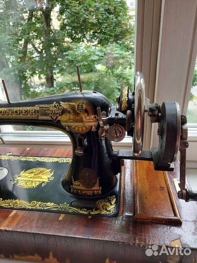 Ручная швейная машинка зингер бронь до 24 июля
