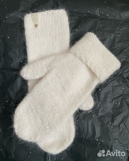 Варежки женские