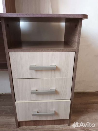 Детский письменный стол 1.40 на 60 высота180