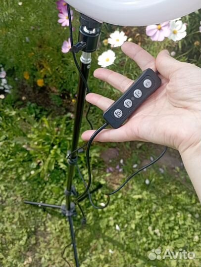 Кольцевая лампа со штативом бу