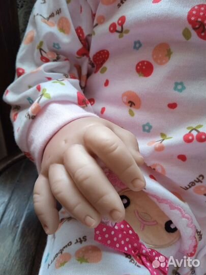 Кукла реборн девочка с одеждой