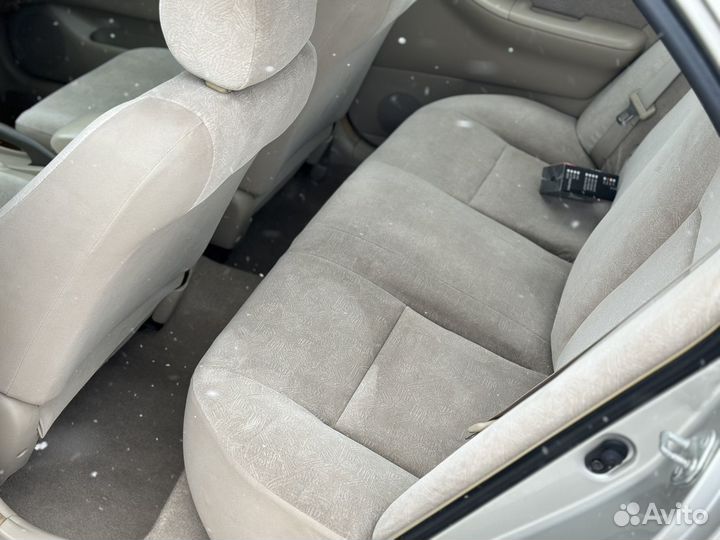 Toyota Corolla 1.5 AT, 2001, 220 000 км