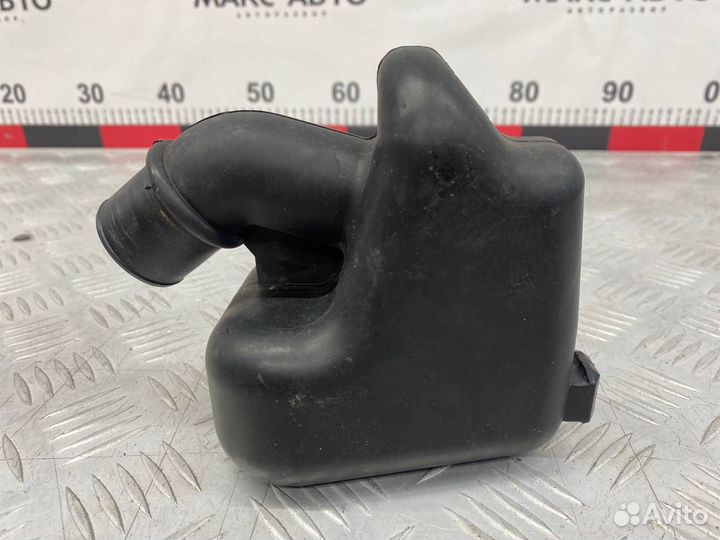 Б/У Резонатор воздушного фильтра Nissan Teana J31