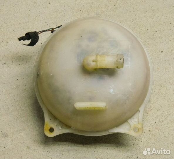 Бачок расширительный VW Golf 3