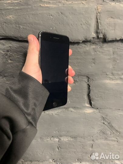 iPhone 8 Plus, 64 ГБ