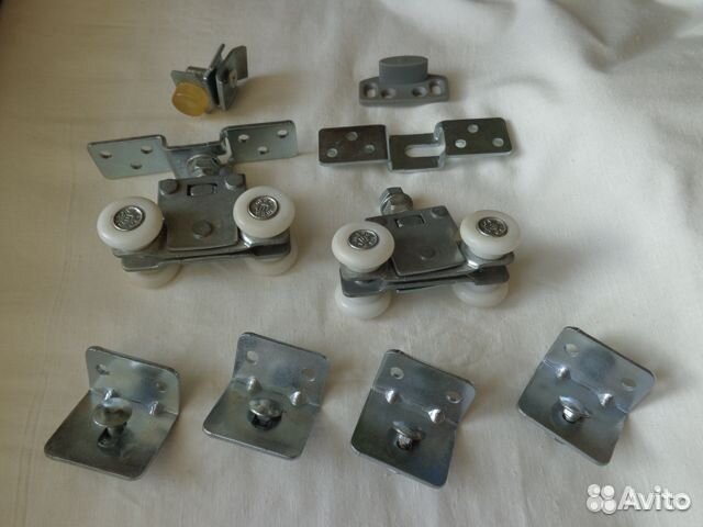 Ролики для раздвижных межкомнатных дверей, шкафов