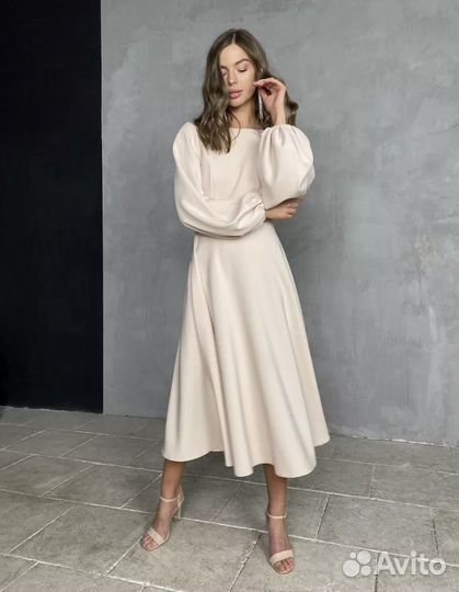 Платье бежевое летнее