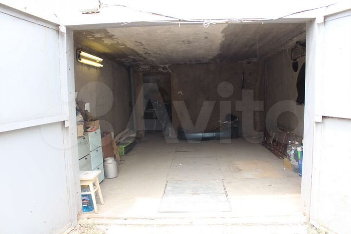 Гараж, > 30 м²