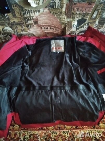 Зимняя куртка для девочки 134-140