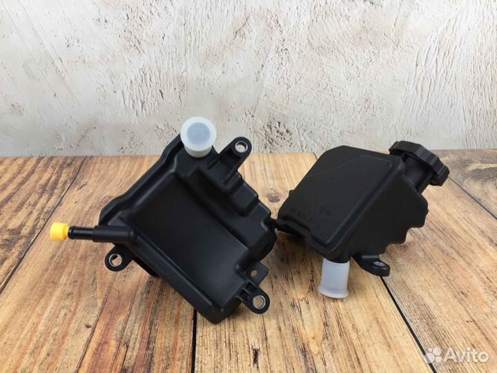 Бачок гидроусилителя руля Mercedes X164 (дизель)