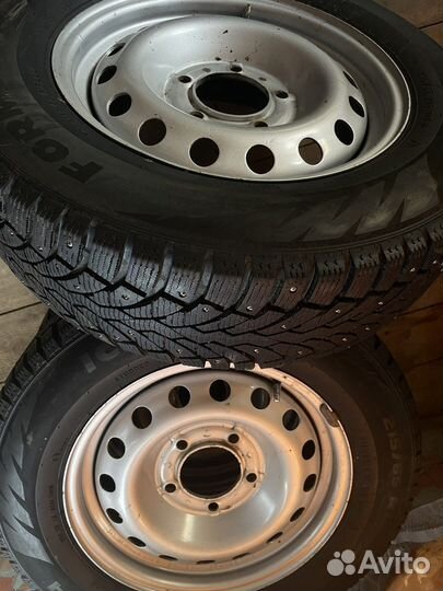 Зимняя резина г16 215 65 с дисками нива