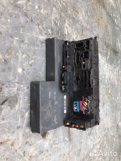 Блок предохранителей SAM CLK W208 Mercedes