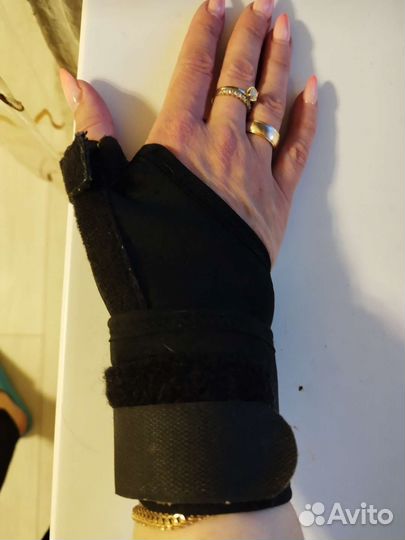 Ортез на руку большой палец