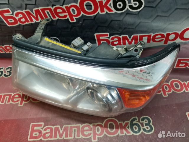 Фара передняя левая Toyota Land Cruiser