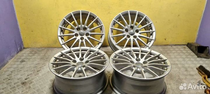Диск литой R17PCD 5x112 ET29 DIA66.6