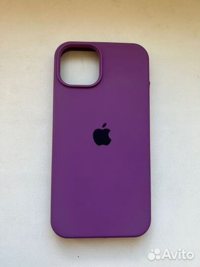 Чехолы на iPhone 14