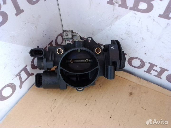 Дроссельная заслонка Peugeot 206 1.4