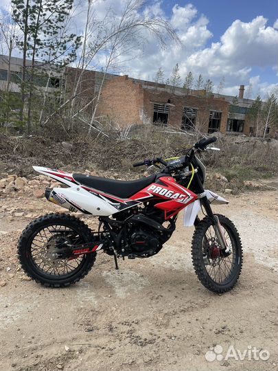 Эндуро мотоцик (питбайк)