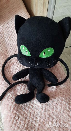 Игрушка Квами Плагг из мф Леди Баг и Супер Кот