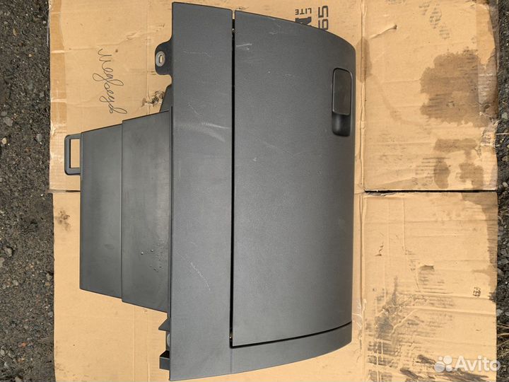 Бардачок Volkswagen Polo седан