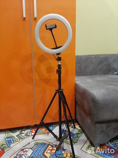Кольцевая лампа 26 см