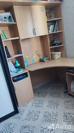 Компьютерный стол,парта