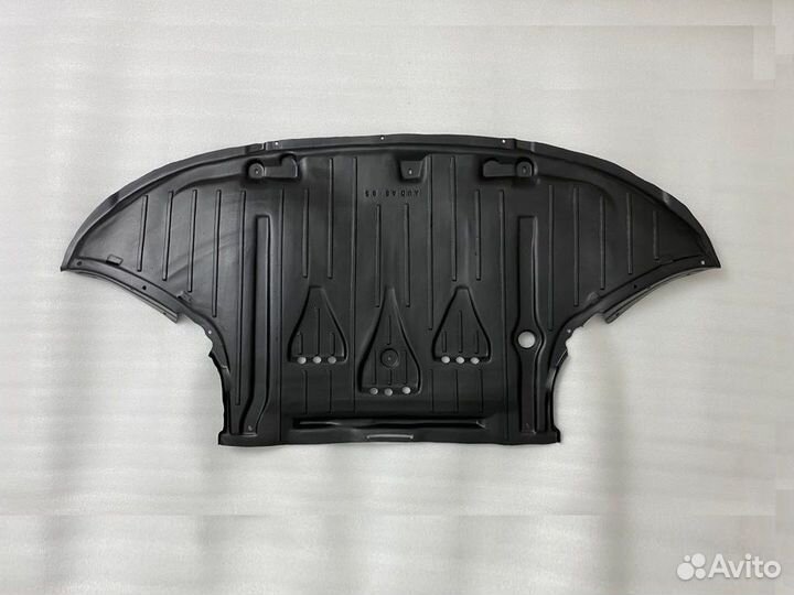 Защита двигателя Audi A6 C6 пыльник Ауди А6 С6 Ц6