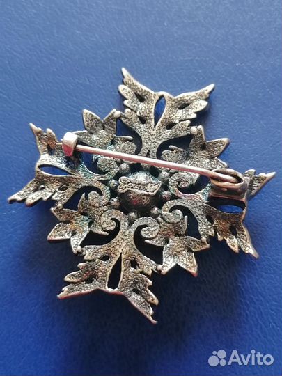 Jenavi женави брошь