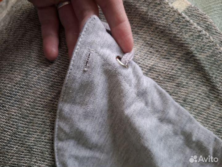 Серый трикотажный капюшон