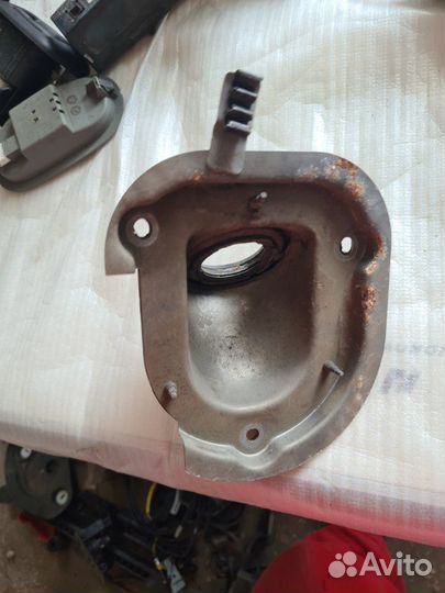 Пыльник рулевой колонки Kia Cerato 2006