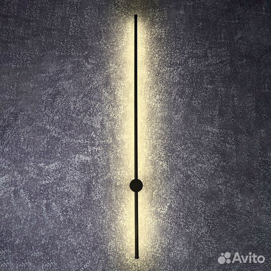 Настенный светильник (бра) современный линейный