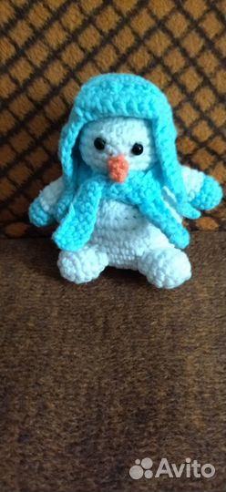 Снеговичок с пингвиненком