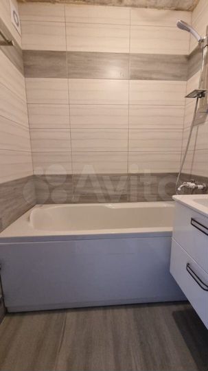 3-к. квартира, 67,2 м², 1/10 эт.