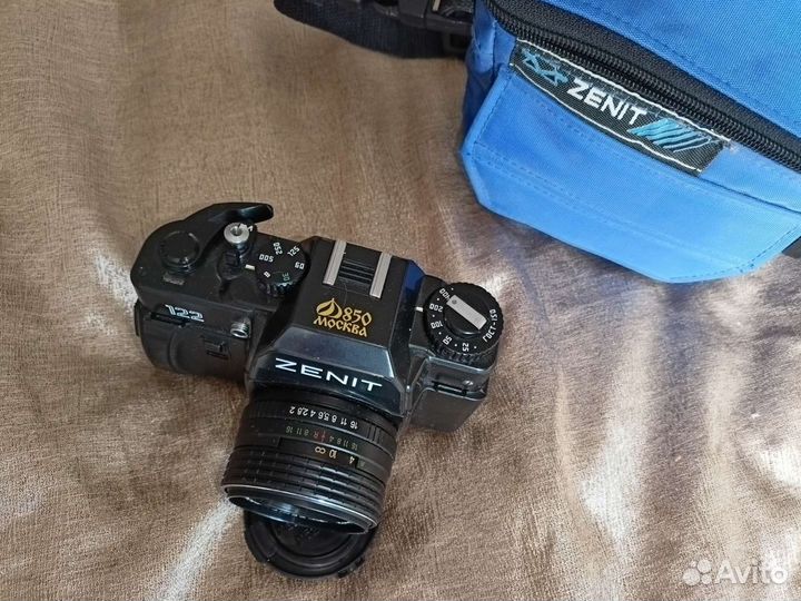 Зеркальный фотоаппарат