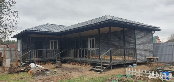 Бригада строителей